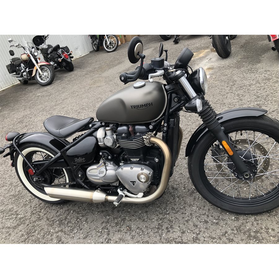 TRIUMPH BONNEVILLE BOBBER 2018